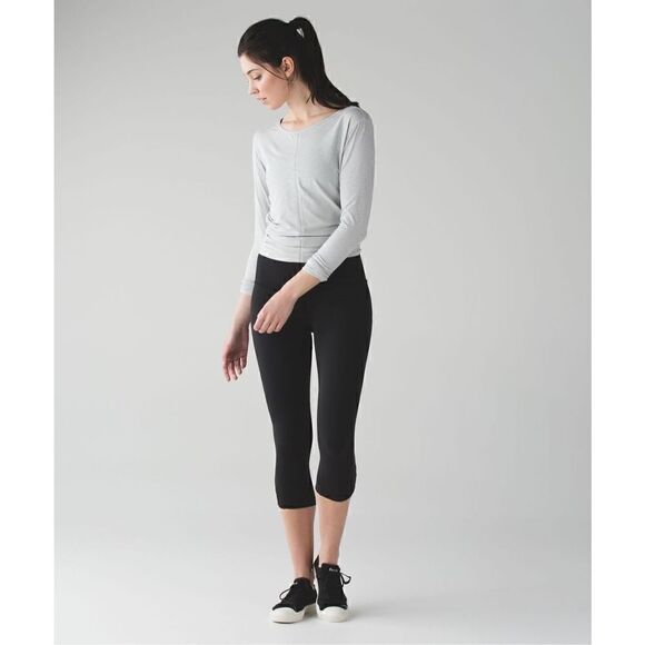 Lululemon Crop Womens 4 True Self II Crop Black Woven Hem Detail Yoga Pilates - Picture 1 of 8